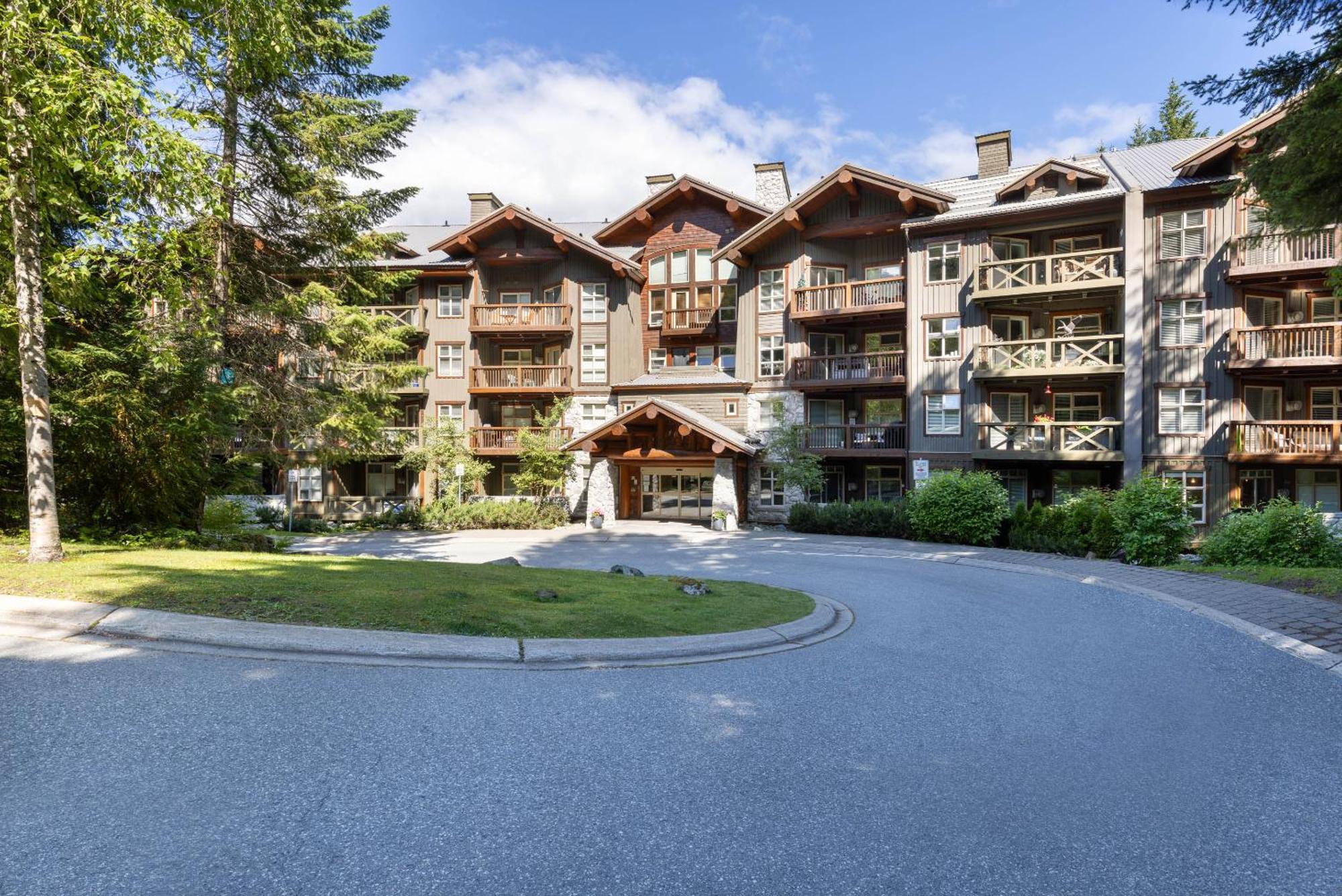 Lost Lake Lodge By Whistler Premier Exterior photo